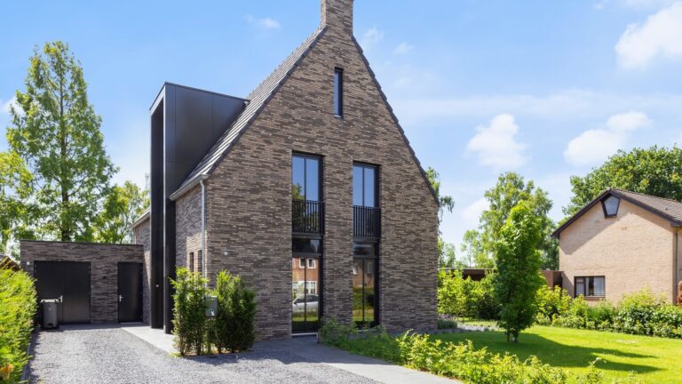 Eigentijdse woning in Huisseling