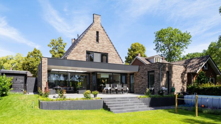 Eigentijdse woning in Huisseling