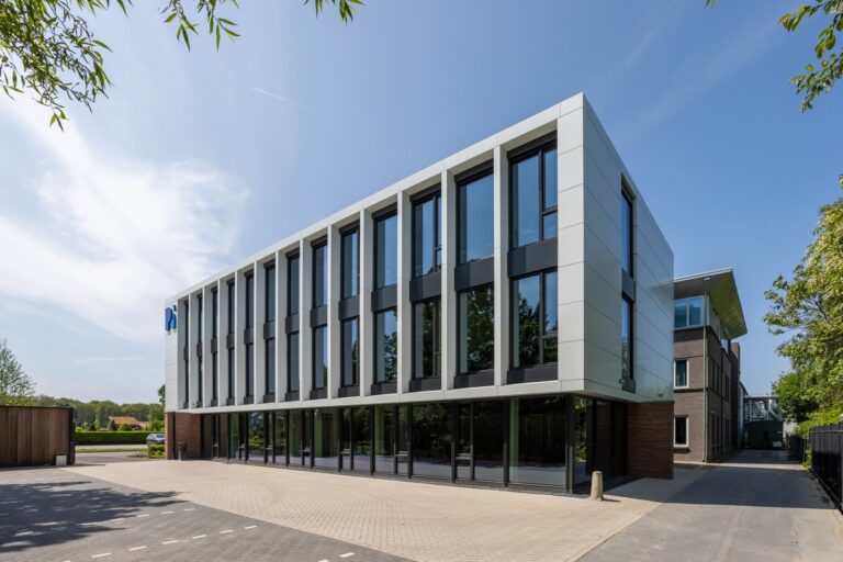 Eigentijds kantoor in Schaijk